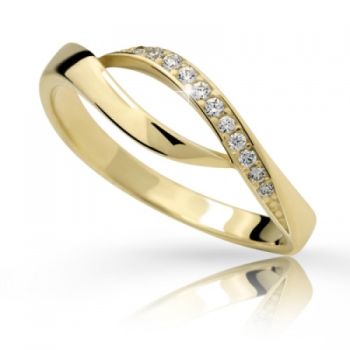 Zlatý prsten s čirými zirkony model 2346